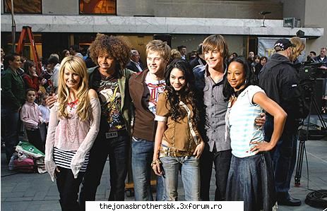 Actorii din High School Musical - lav - Starurile Disney