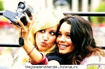Actorii din High School Musical - saya - Starurile Disney