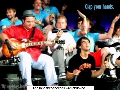 JB pe scena - lav - Jonas Bothers