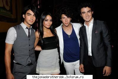 Pictures - lav - Jonas Bothers