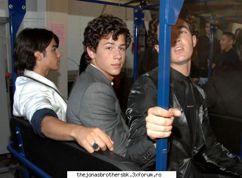 Pictures - lav - Jonas Bothers