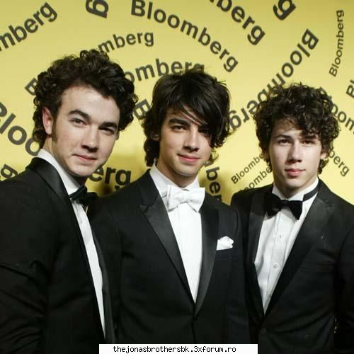 Pictures - lav - Jonas Bothers