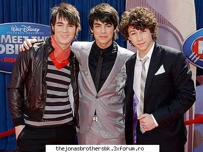 Pictures - lav - Jonas Bothers