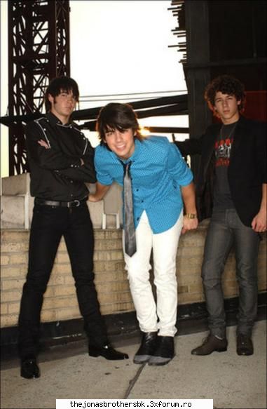 Pictures - lav - Jonas Bothers