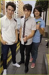 Pictures - lav - Jonas Bothers