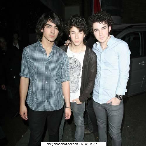 Pictures - lav - Jonas Bothers