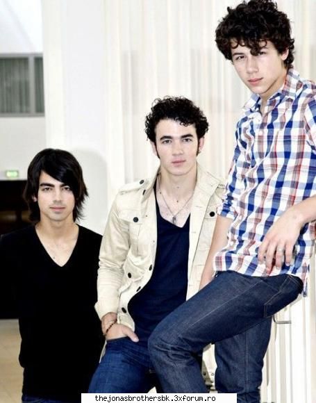 Pictures - lav - Jonas Bothers