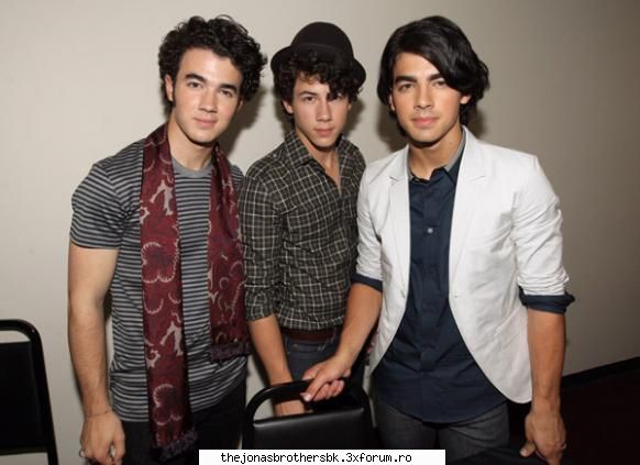 Pictures - lav - Jonas Bothers