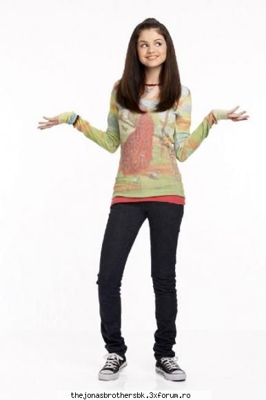 Selena Gomez - lav - Starurile Disney